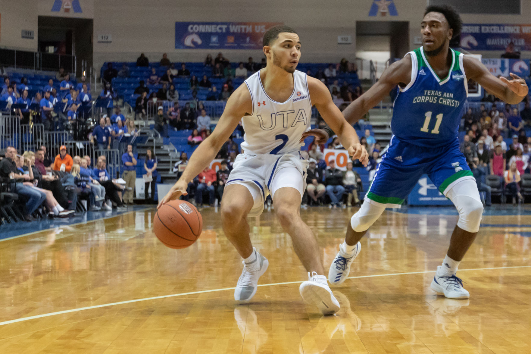 Mavericks fall to Texas A&M Corpus Christi in final seconds